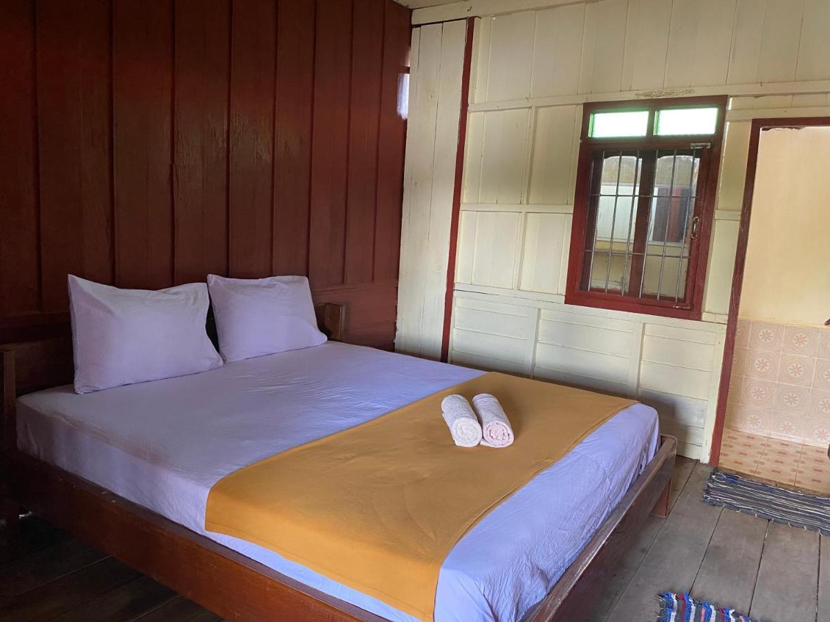 Souksanh Guesthouse Ban Donsom Exterior photo